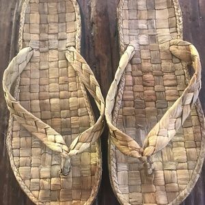 NWOB SPA SANDALS BALI Woven Palm Leaf Sandal